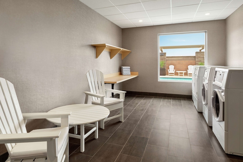 Home2 Suites by Hilton Scottsdale Salt River - photo 33