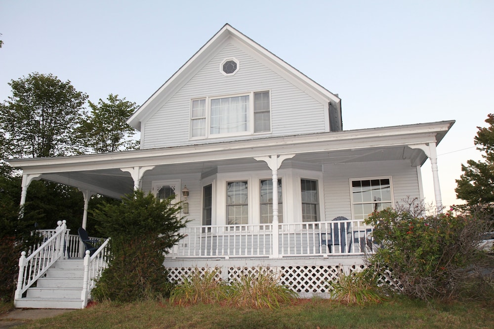 Sara Placid Inn & Suites - photo 81