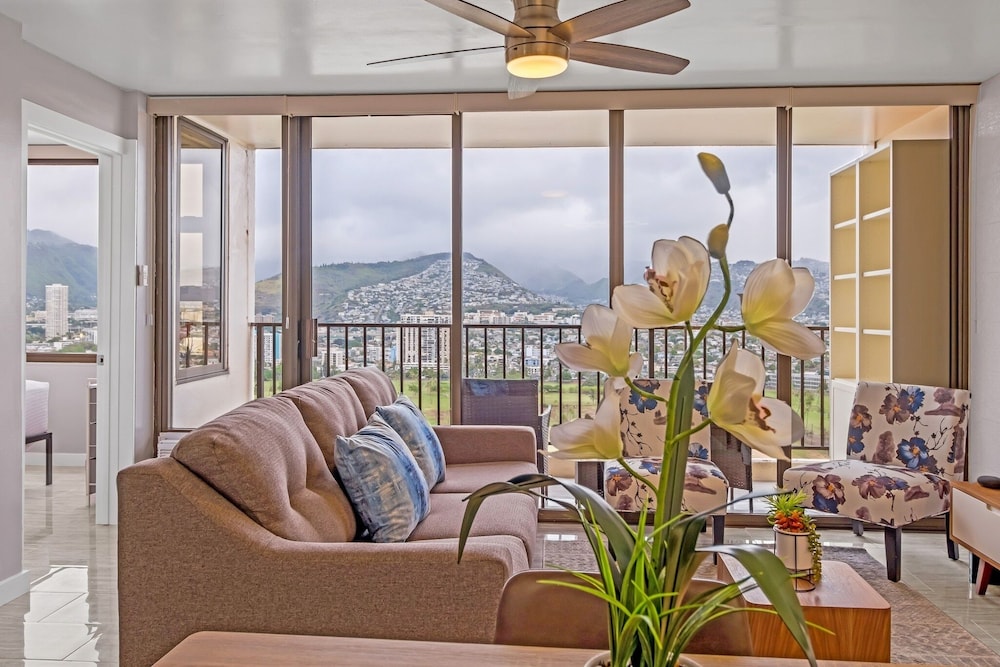 Newly Remodeled 30th Floor Suite with EPIC Mountain Views by Koko Resort Vacation Rentals - photo 9