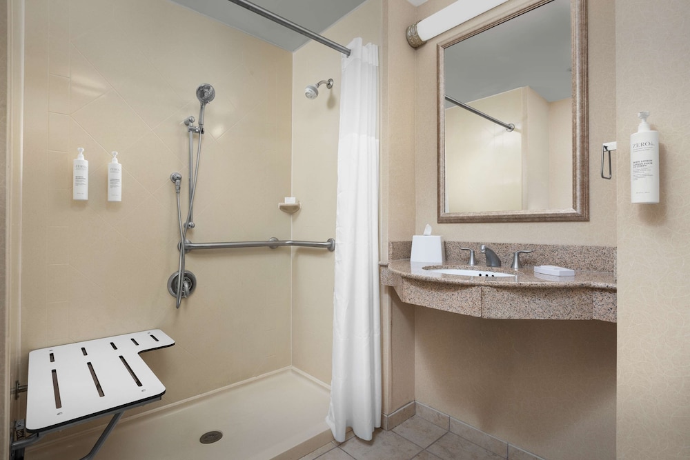 Hampton Inn Syracuse Clay - photo 19