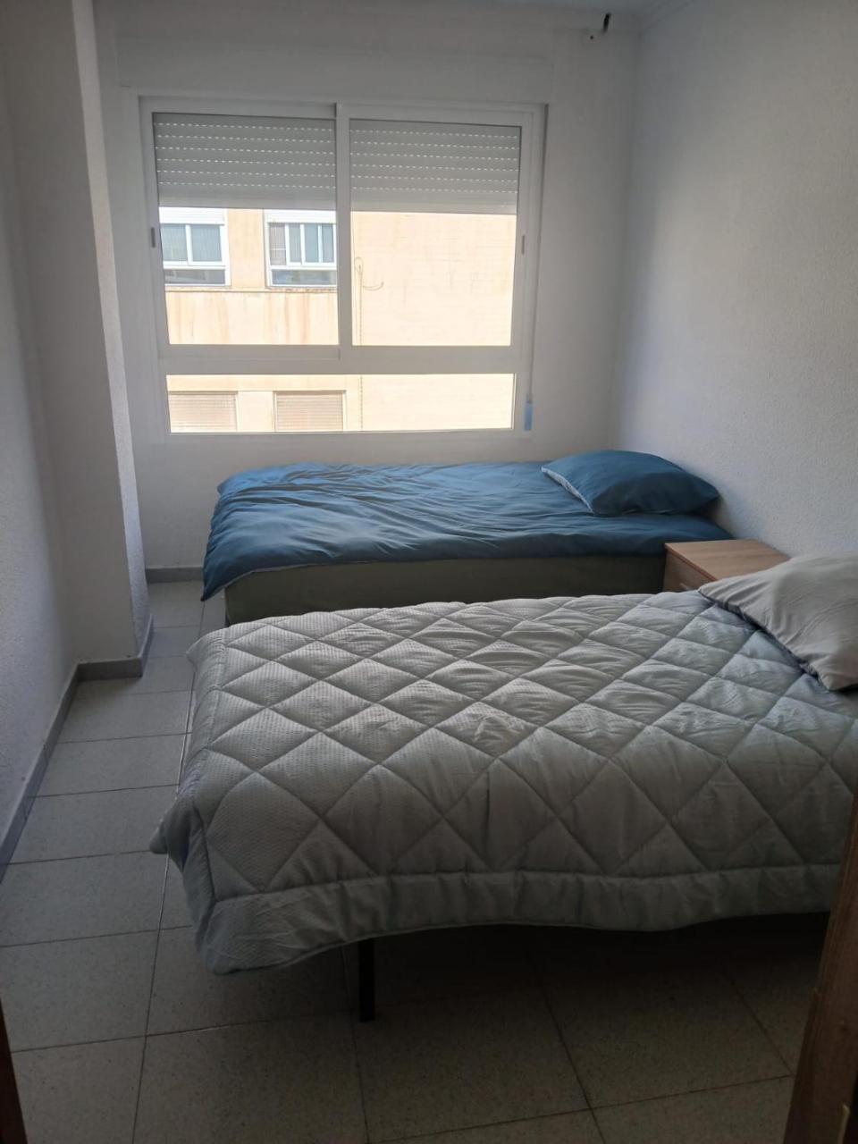 Se Alquila Habitaciones En Piso Compartido Sin Ascensor Elda — hotel in Elda