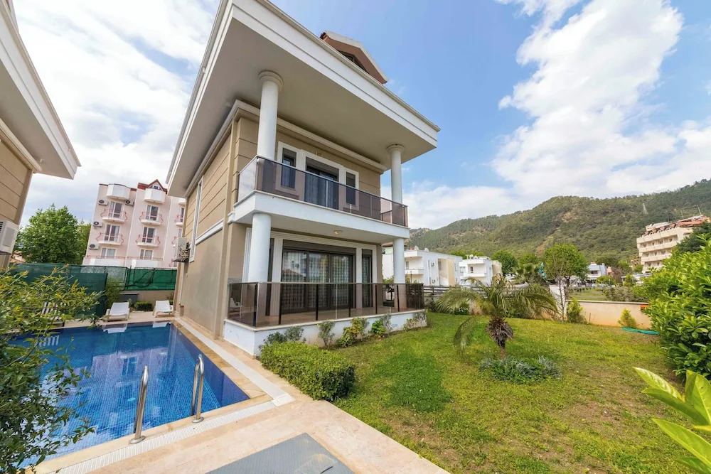 Gunes 1 İcmeler — Icmeler — photo 4