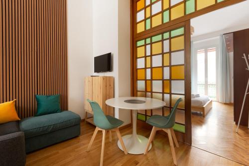 GuestHost Cosy Apt Lodi M3 Subway Yellow Line — 4-Star Luxury Hotel in Milan, Italy