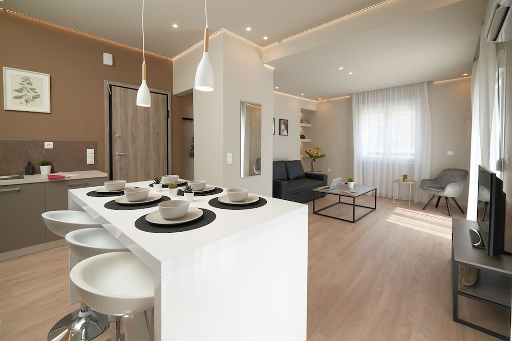 Athens City Apartment B 100mbps Wifi — 4-Star Luxury Hotel in Athens, Greece