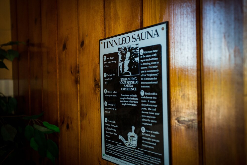 Chisholm Inn & Suites - photo 17
