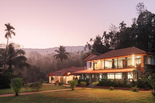 Maharshis Guddethota Homestay — 5-Star Luxury Hotel in Chikmagalur, India