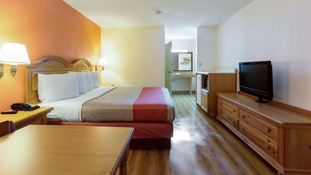 Motel 6 Clarksville TN - photo 8