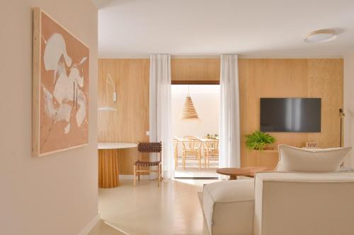Casa MareTerra Design Villa with Pool and Terrace near Corralejo and Lajares — 4-Star Luxury Hotel in Corralejo, Spain