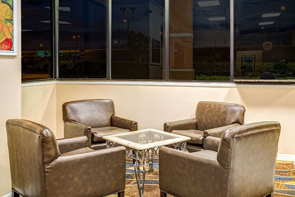 Days Inn by Wyndham York Alabama - featured photo