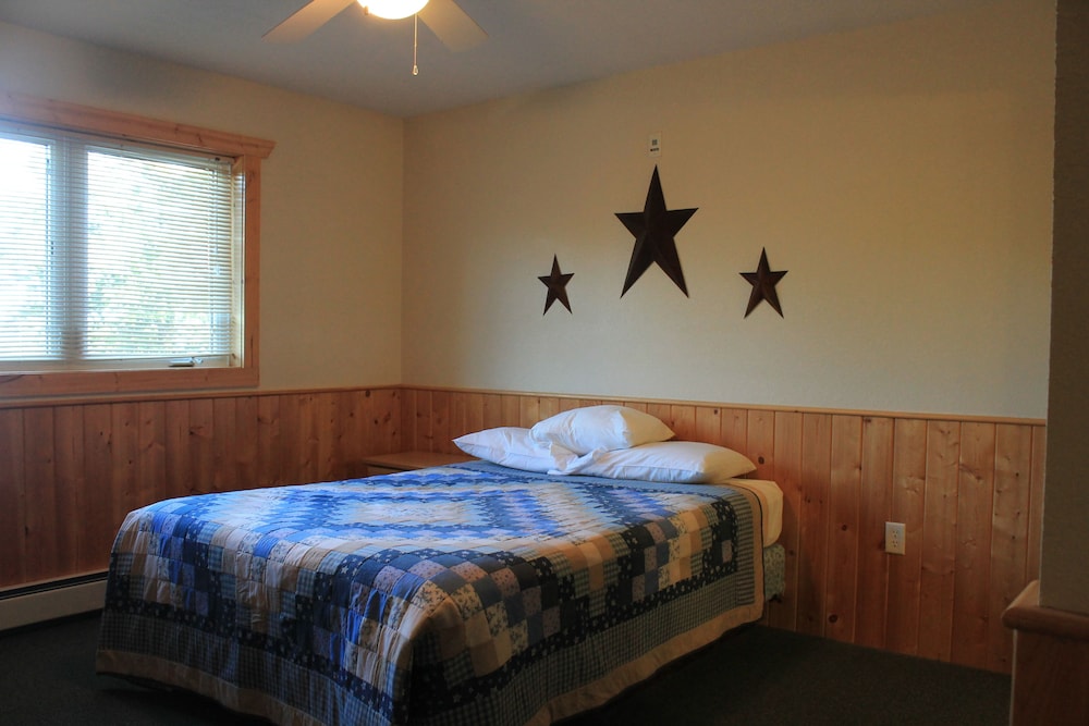 Viking Bay Resort & Lodge - photo 2