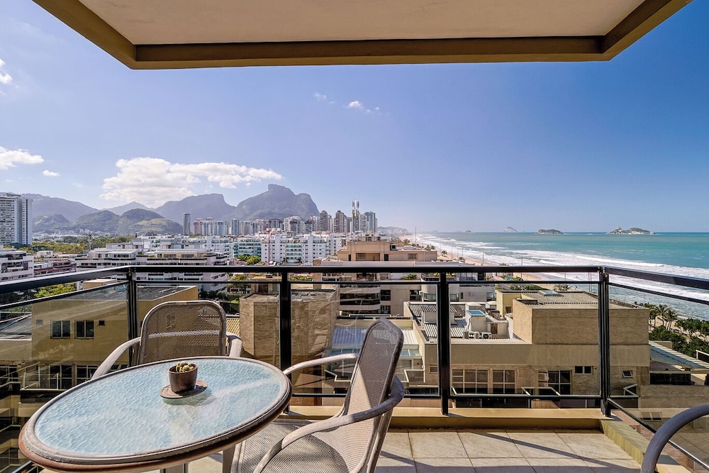 Barra da Tijuca Apto Vista Mar — 4-Star Luxury Hotel in Rio De Janeiro, Brasil