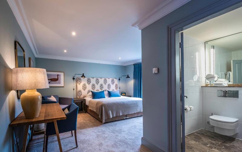 The Crown Inn - carbon neutral hotel in Colchester