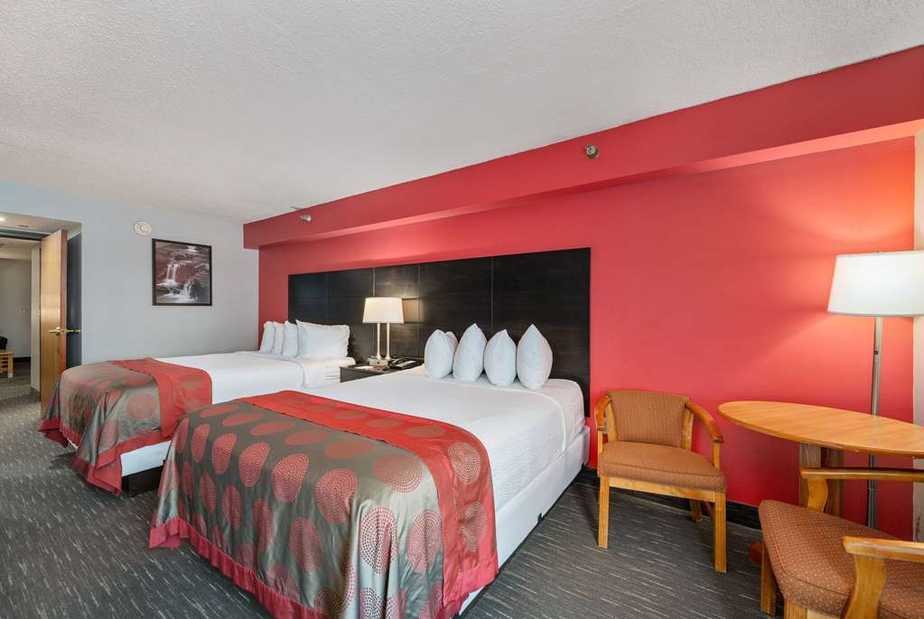 Ramada by Wyndham Sioux Falls Airport Waterpark & Event Ctr - photo 42