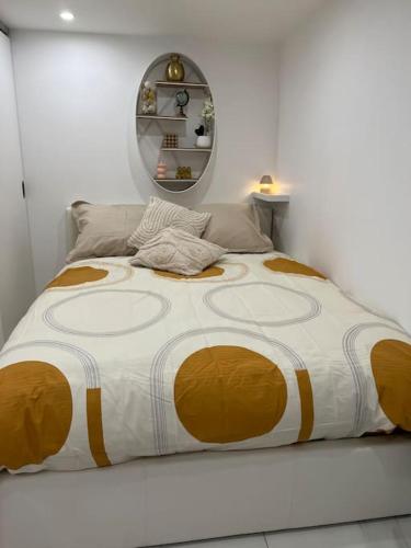 Studio Independant Disney Vallee - carbon neutral hotel in Unknown City