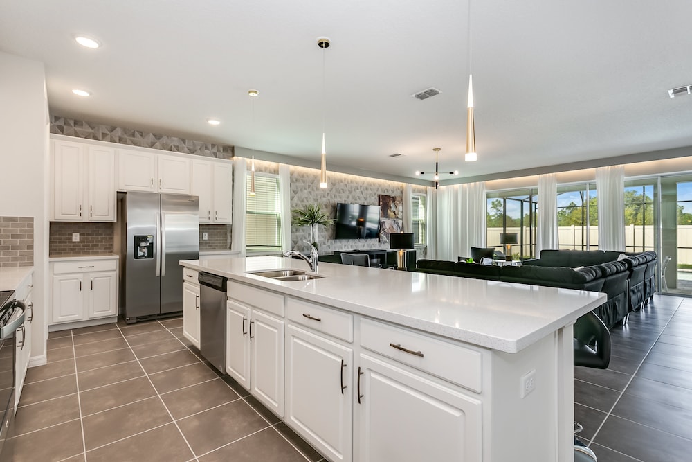 1834cvt New Solara 9 Bedroom 6 Bathroom Resort - photo 30