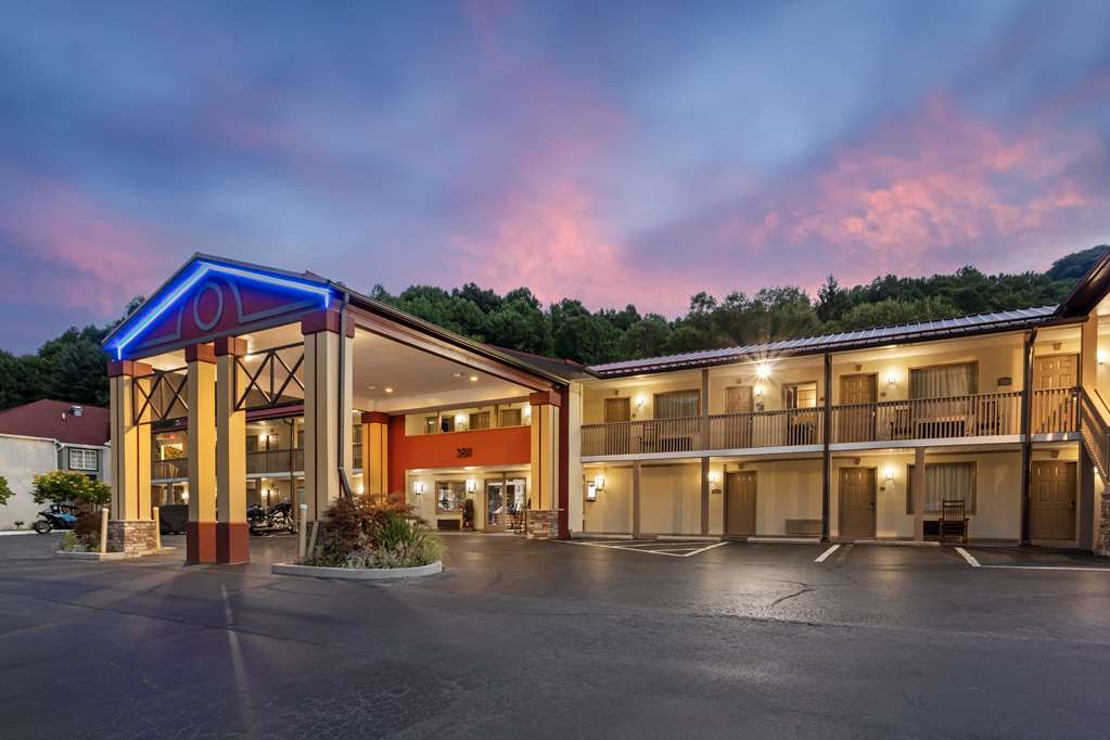 Best Western Mountainbrook Inn — hotel in Maggie Valley