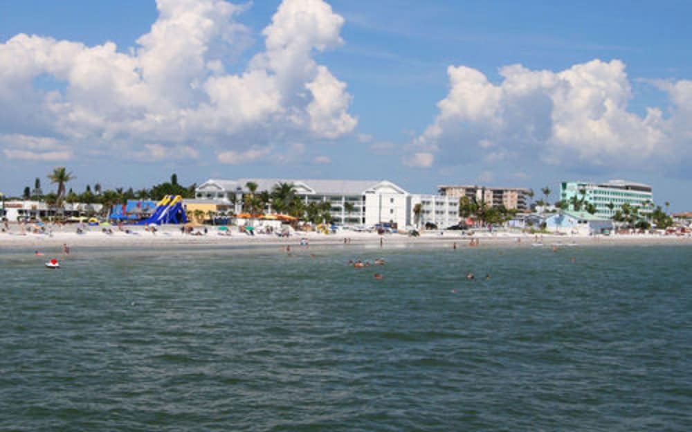 Manatee Bay Inn Near Fishing Pier Fort Myers Beach - photo 26