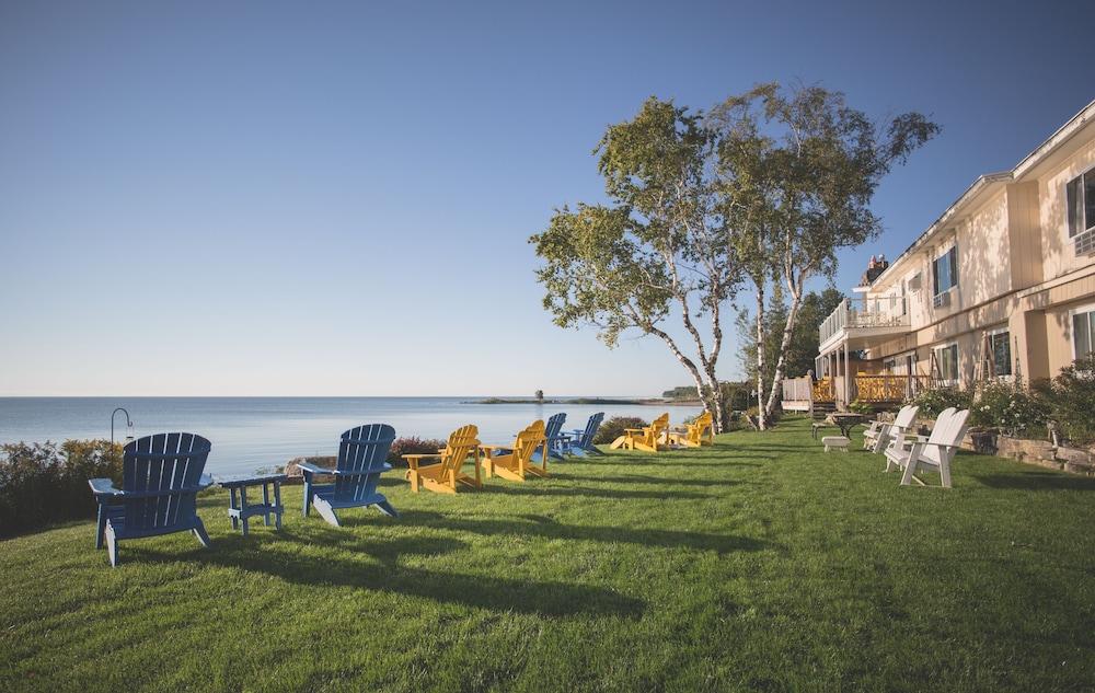 Beachfront Inn - photo 79