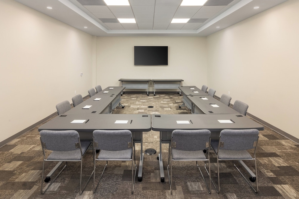 Staybridge Suites Eastvale Norco by IHG - photo 29