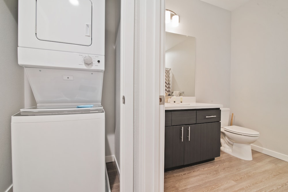 Global Luxury Suites in Menlo Park - photo 27