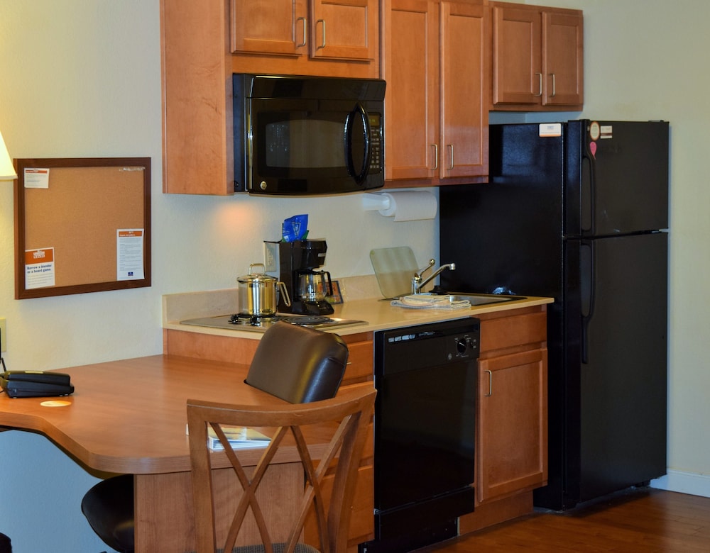 Candlewood Suites Jefferson City by IHG - photo 19