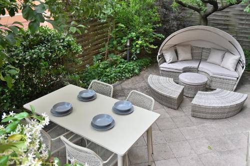 Appiano Garden Apartment — 4-Star Luxury Hotel in Rome, Italy