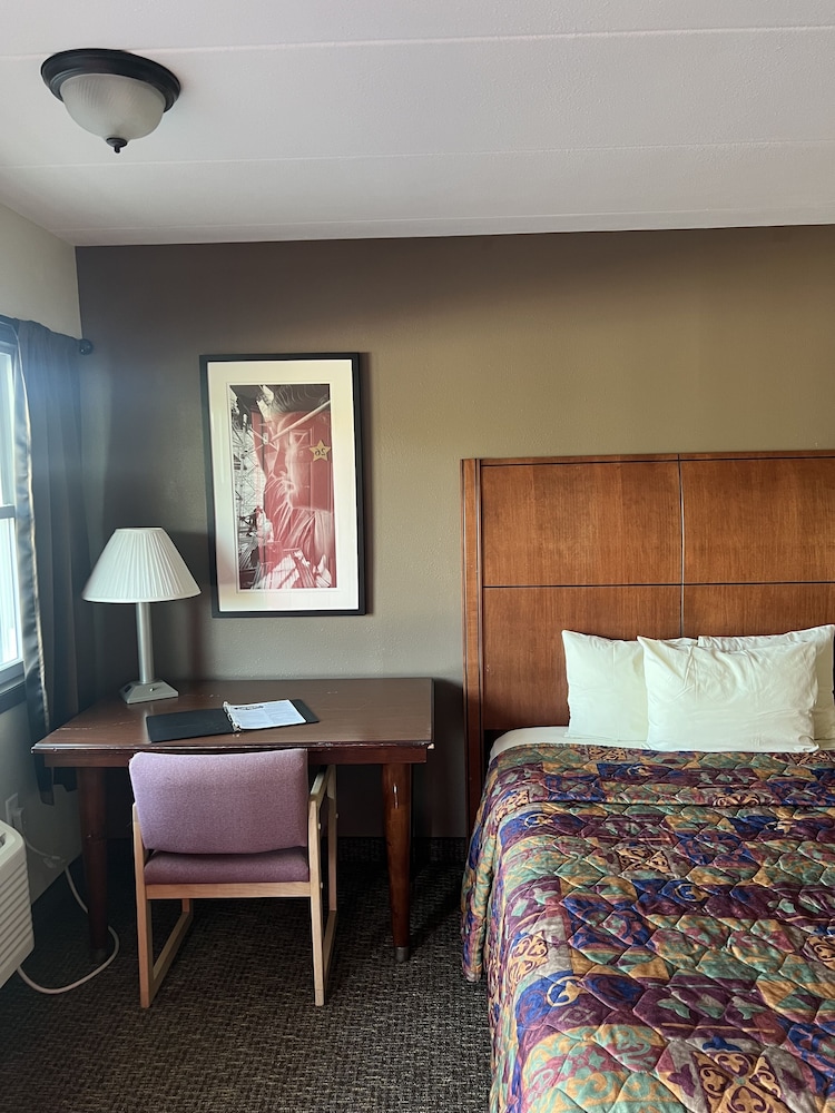 All Star Inn & Suites - photo 72