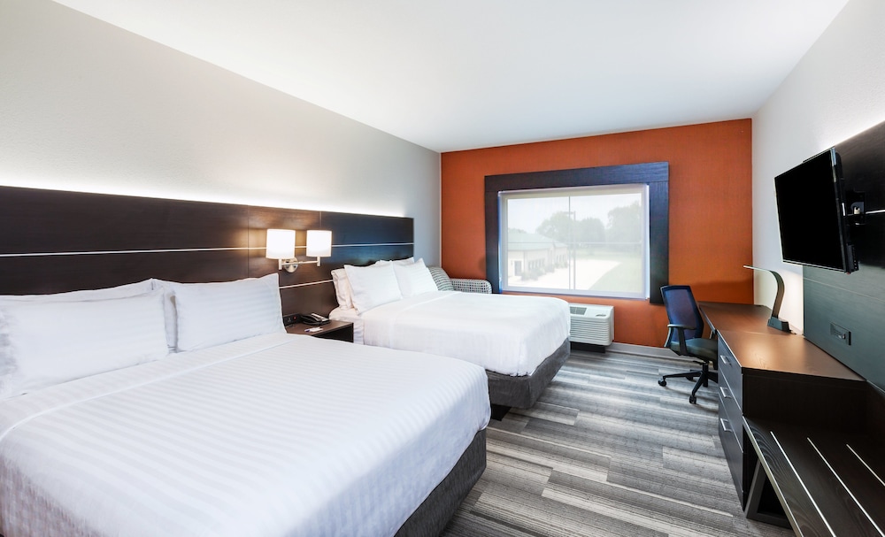 Holiday Inn Express & Suites Coffeyville by IHG - photo 10
