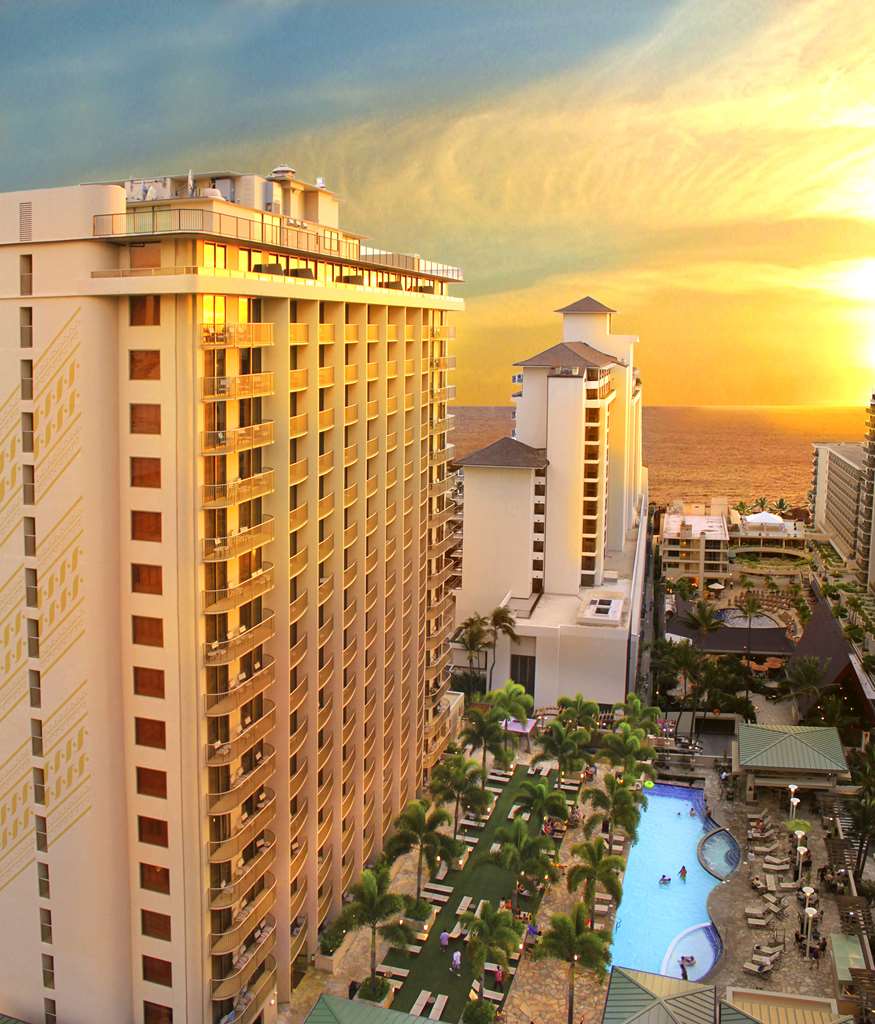Embassy Suites by Hilton Waikiki Beach Walk - photo 8
