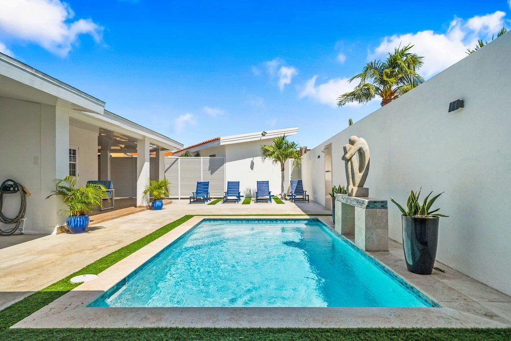 Opal 24 in Noord, Aruba