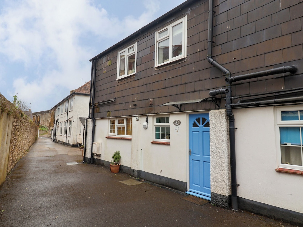 Lyme Views — 4-Star Luxury Hotel in Lyme Regis, United Kingdom