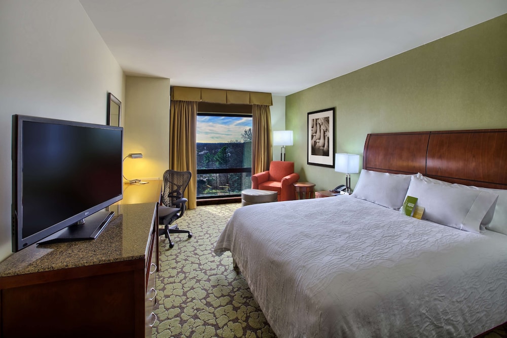 Hilton Garden Inn Durham University Medical Center - photo 12