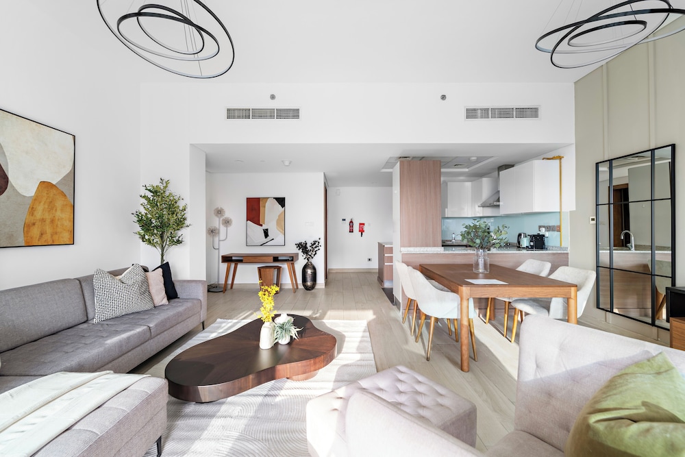 Silkhaus Azizi Aliyah — 4-Star Luxury Hotel in Dubai, United Arab Emirates