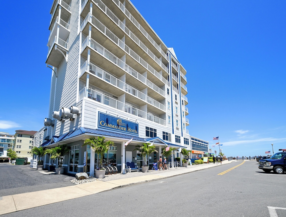 Commander Hotel & Suites - photo 94