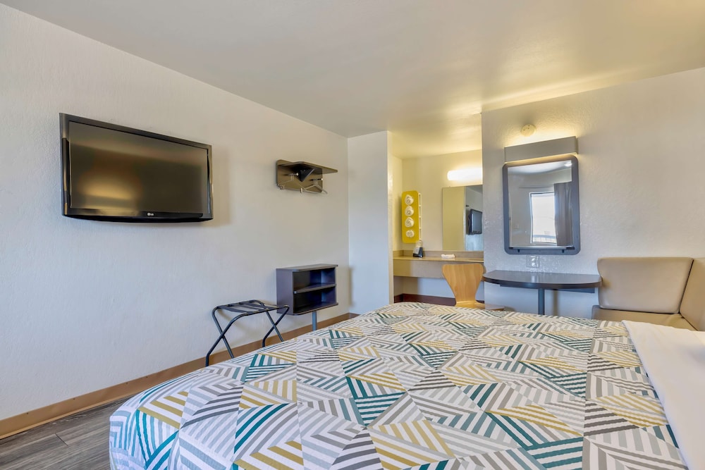 Motel 6 Bryan TX College Station - photo 21