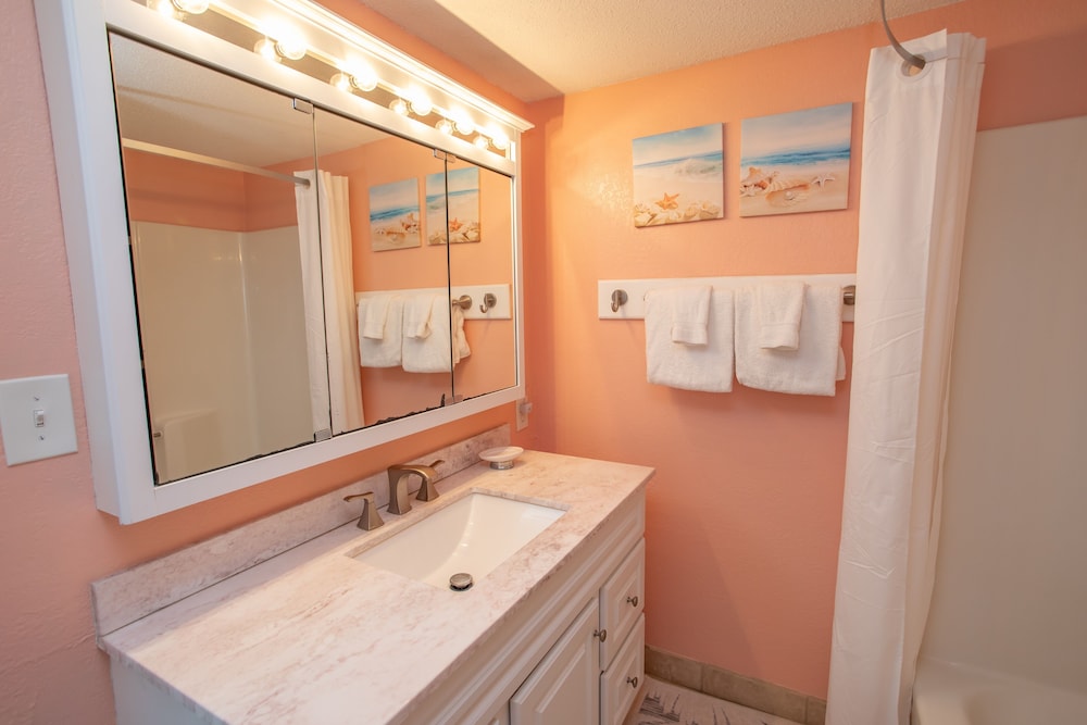 0712 Waters Edge Resort 3 Bedroom Condo by RedAwning - photo 28