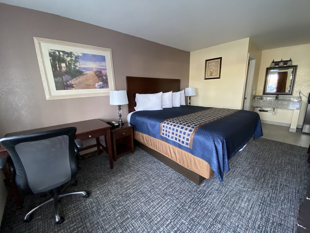 BeachWay Inn - photo 9