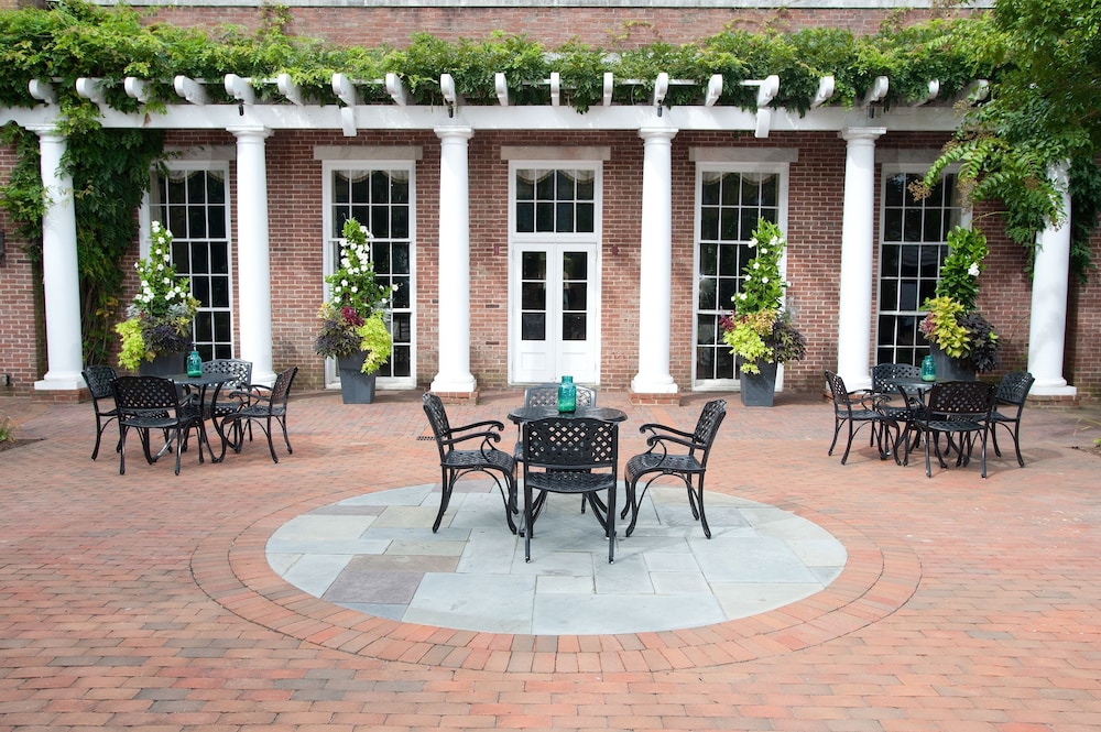 The Tidewater Inn - photo 68