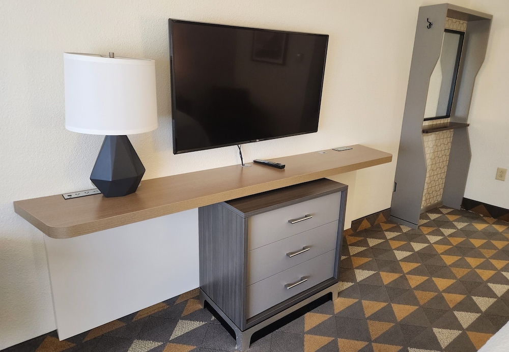 Holiday Inn Louisville Airport South by IHG - photo 15