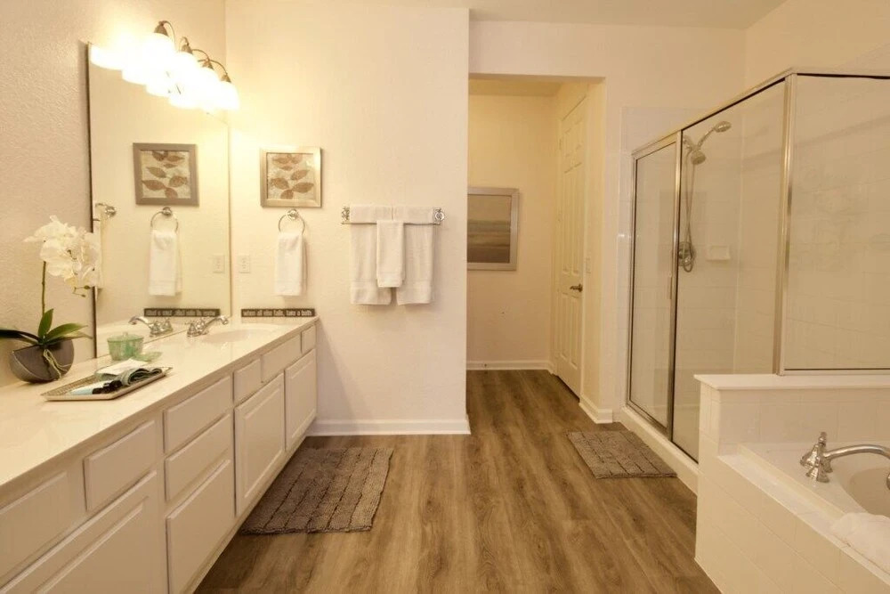 Stylish Vista Cay Luxury Diamond Next to Pool Near all theme Parks and walk to the Convention Center - photo 8