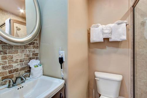 Peak 8 Village E40 - photo 12