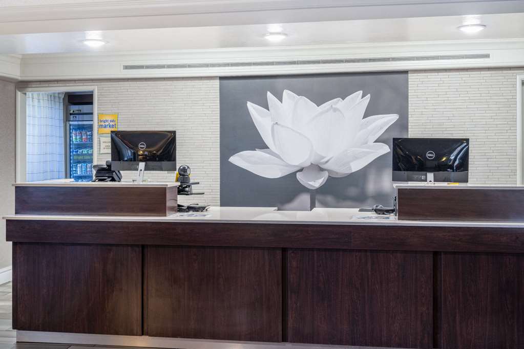 La Quinta Inn by Wyndham Sacramento North - photo 5