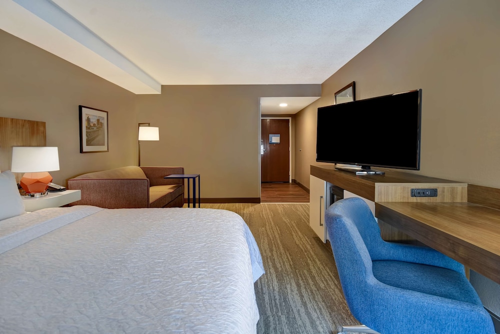Hampton Inn Birmingham Colonnade 280 - photo 12