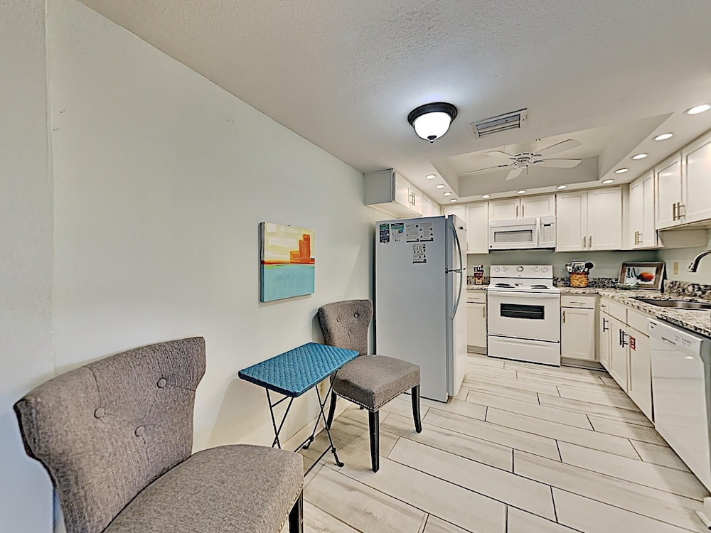 Regency Towers by Southern Vacation Rentals - photo 132