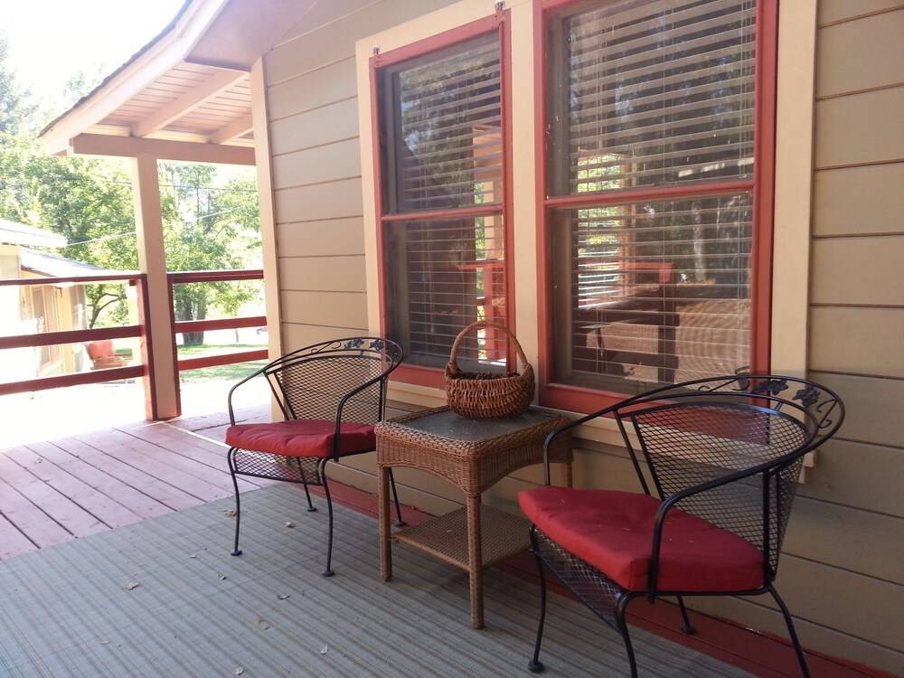 China Creek Cottages - photo 27