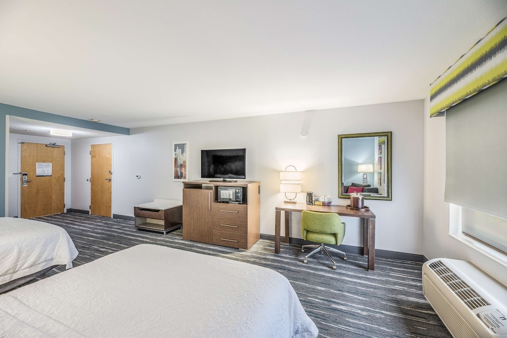 Hampton Inn Oakland Hayward - photo 18