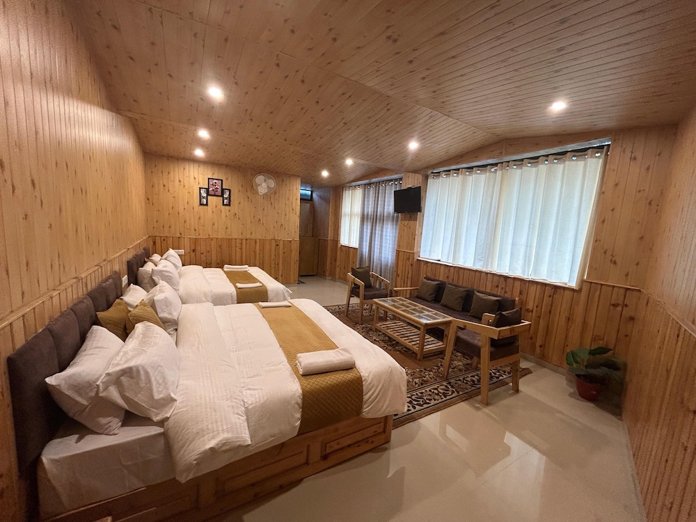 Hotel Ganpati — hotel in Lohaghat