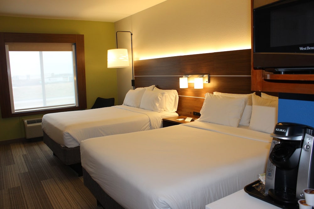Holiday Inn Express & Suites Mansfield by IHG - photo 9