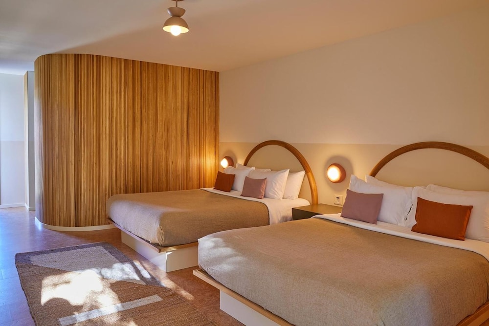 The Capri Hotel - photo 6