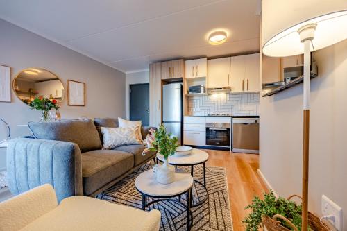 Modern 2 bed 2 bath 14B Blouberg